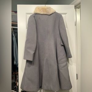 Vintage coat with fur collar